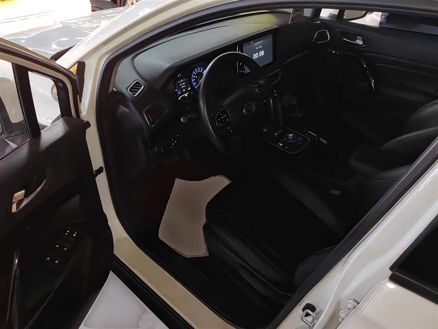 GAC ix4 2018 car image #17