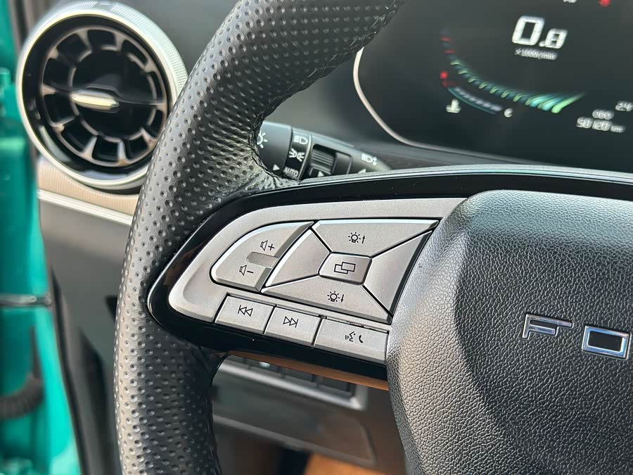 Forthing T5 EVO 2021 car image #17