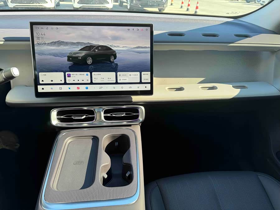 零跑汽车 零跑B01 2025 汽车图片 #17