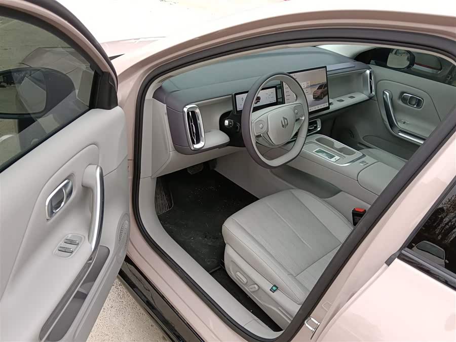 零跑汽车 零跑B01 2025 汽车图片 #17