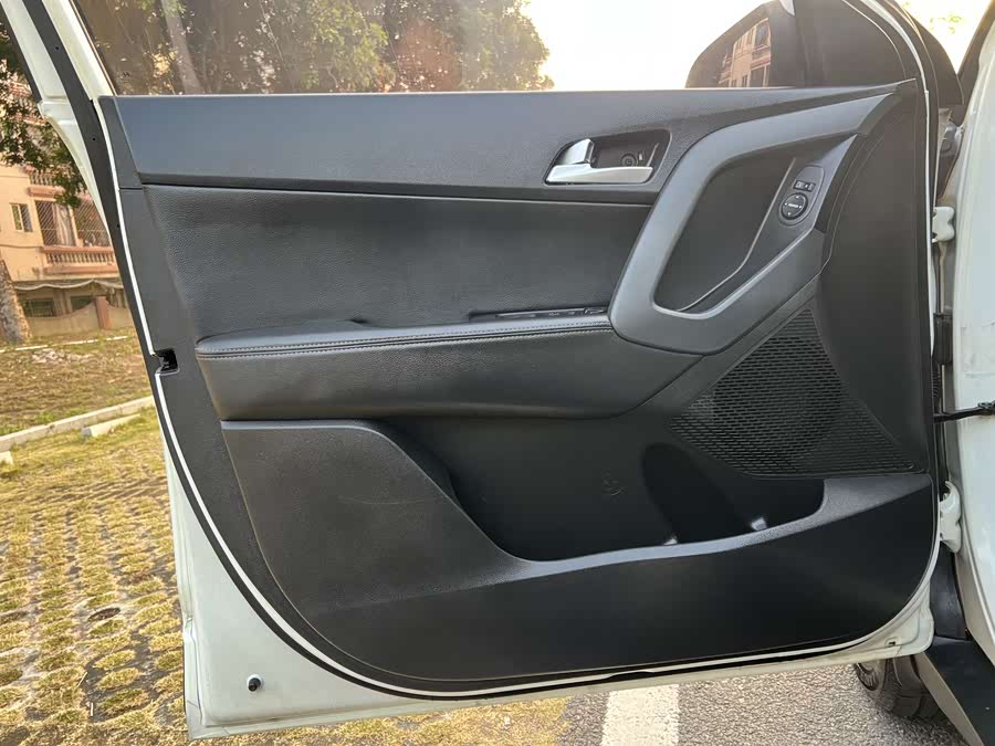 Hyundai ix25 2015 car image #17