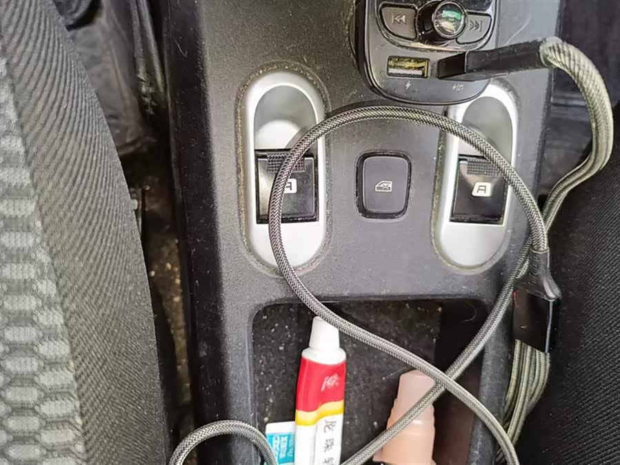 BYD e1 2019 #17 BYD e1 2019 car image #17