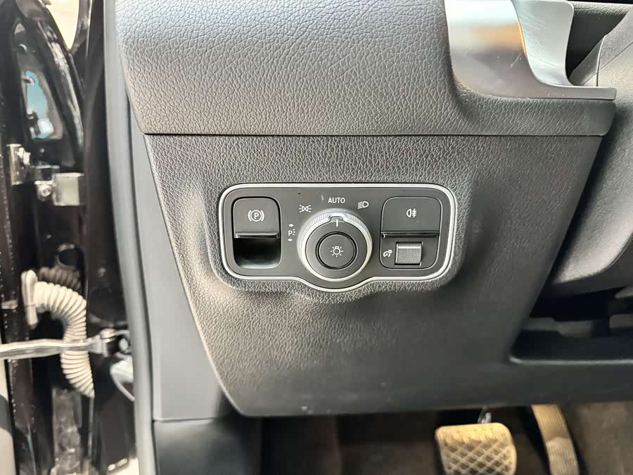 Mercedes-Benz EQB Class 2024 car image #17