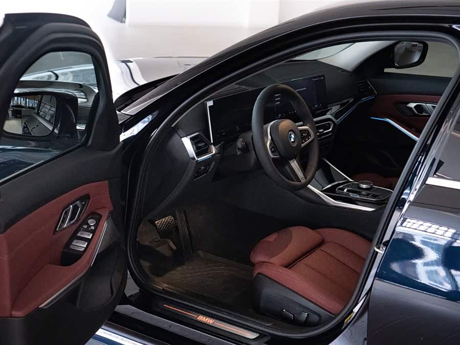 BMW i3 2024 car image #17