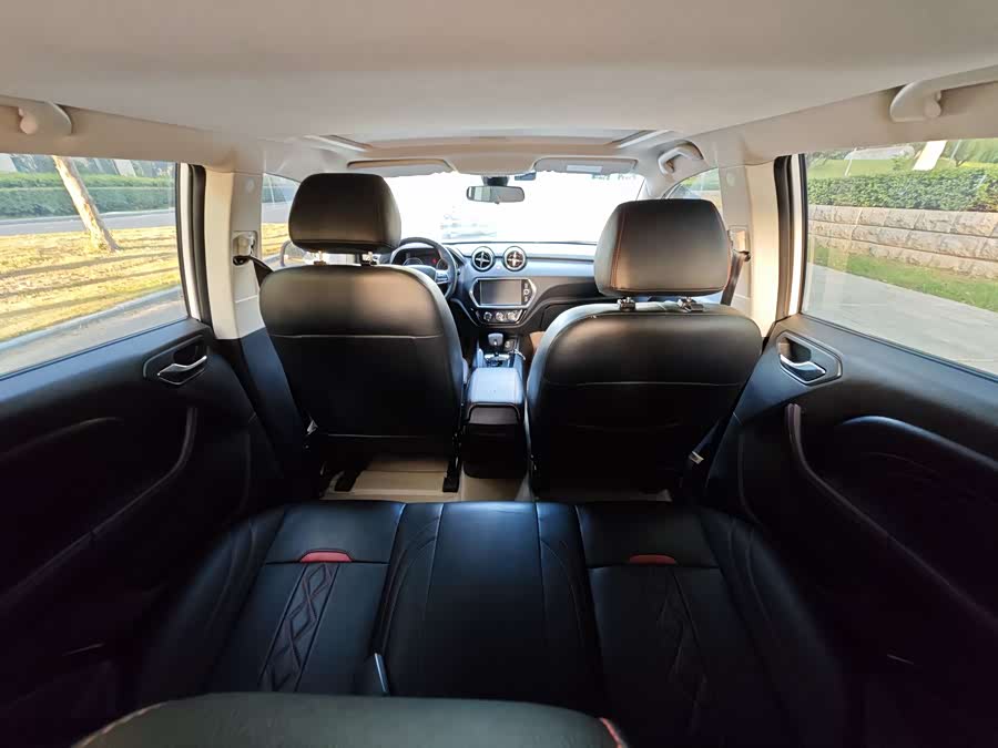 Soueast DX3 2018 #17 Soueast DX3 2018 imagen de coche #17