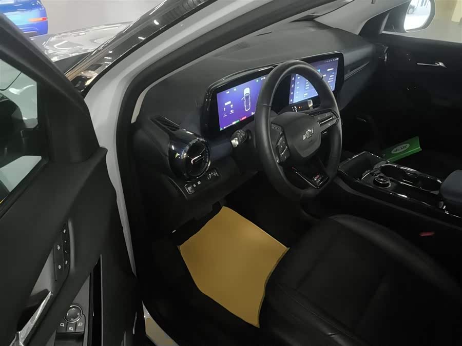 Chevrolet Equinox Plus 2025 #17 Chevrolet Equinox Plus 2025 car image #17