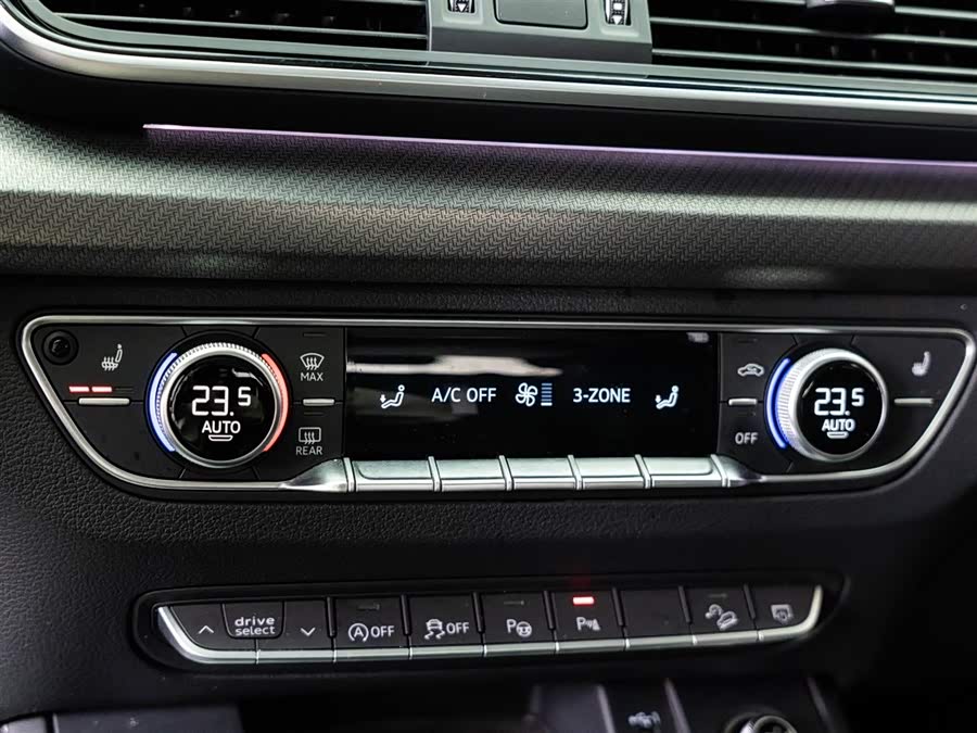 Audi Q5L 2022 car image #17