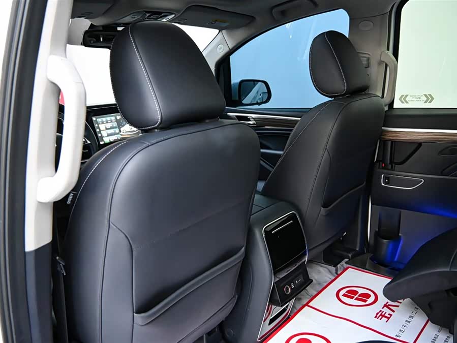 GAC Trumpchi M8 2022 #17 GAC Trumpchi M8 2022 car image #17