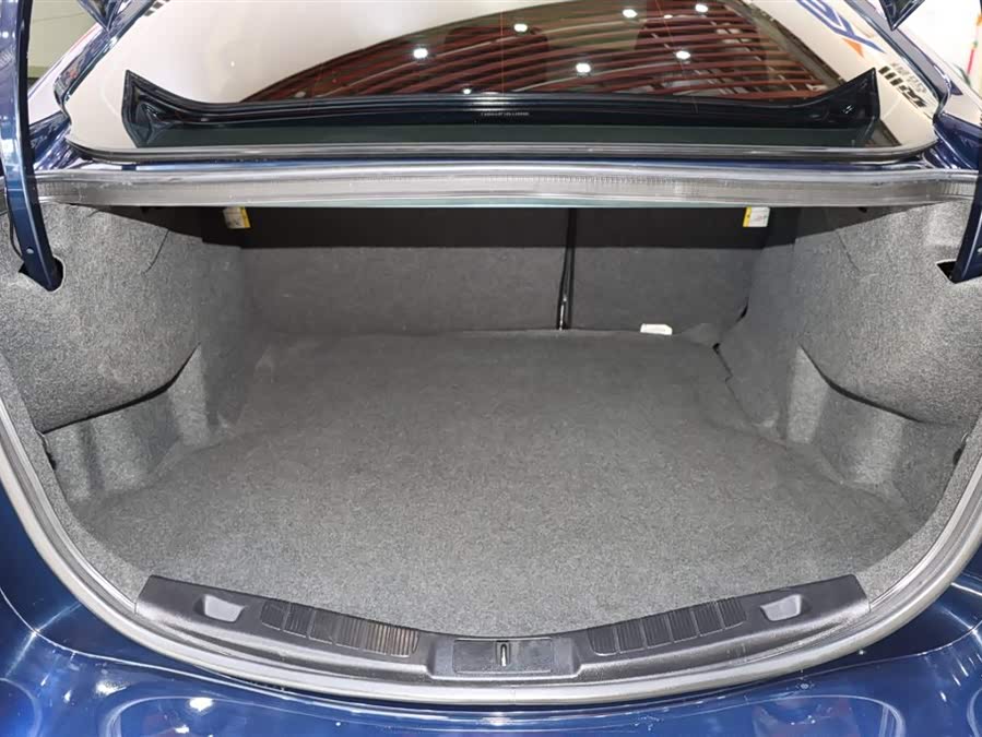 Ford Mondeo 2019 car image #17