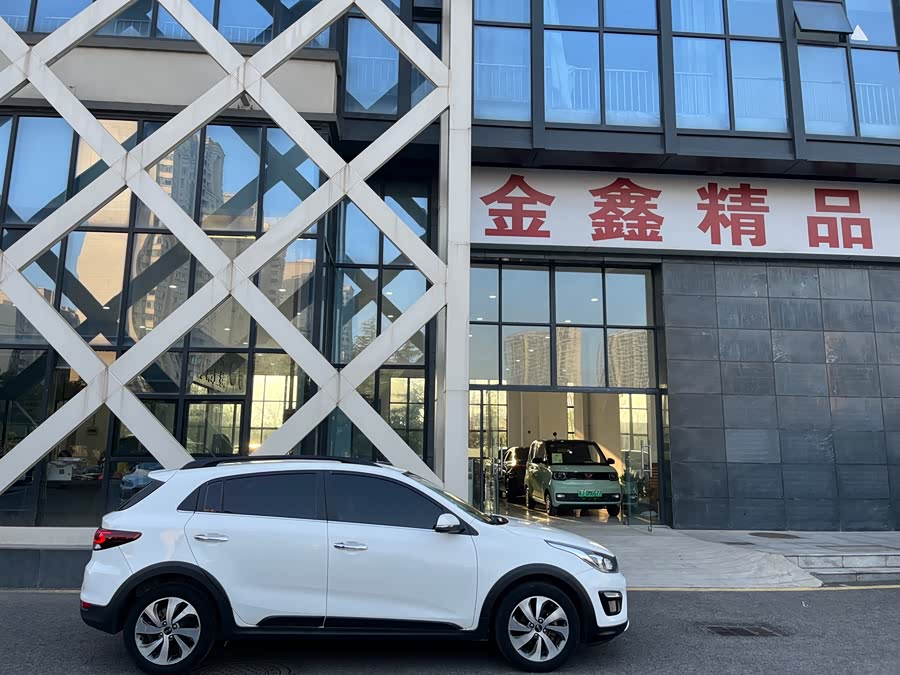 Kia Rio Cross 2017 car image #17