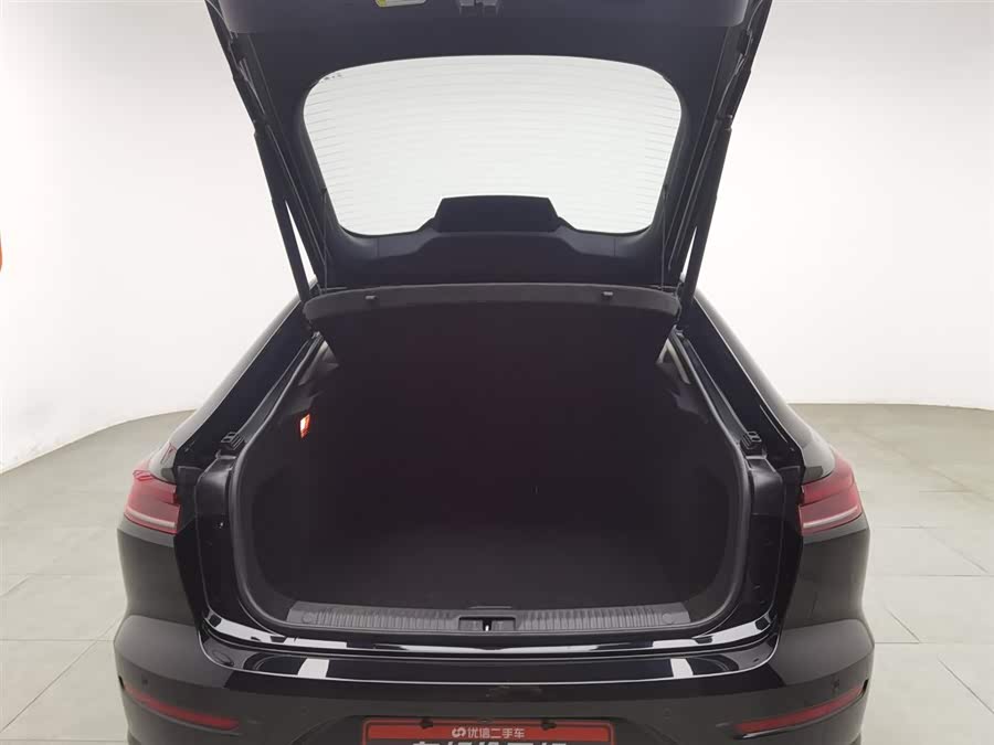 2023 car image #17