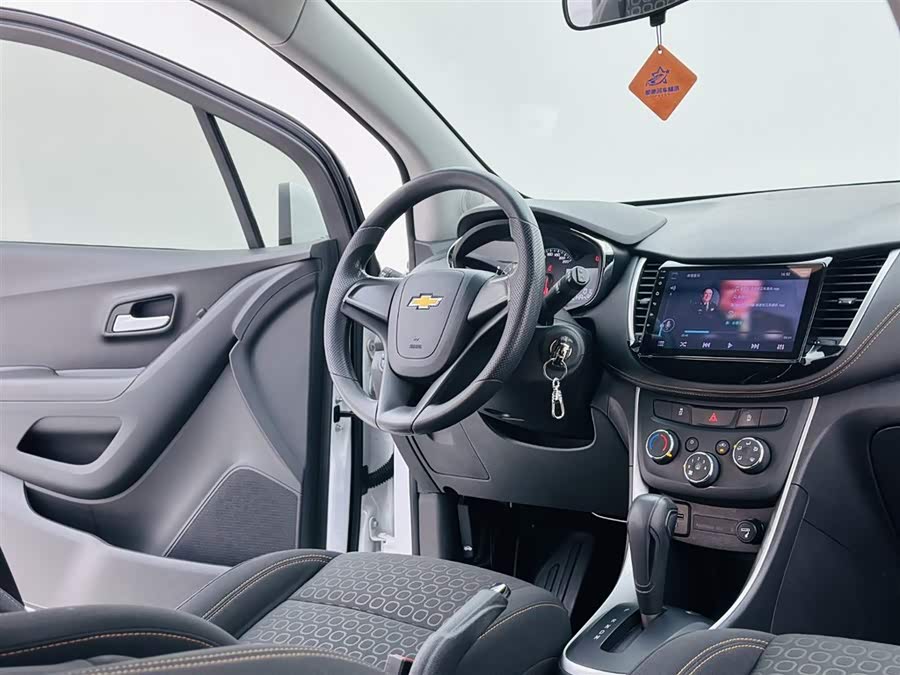 Chevrolet Tracker 2017 #17 Chevrolet Tracker 2017 car image #17