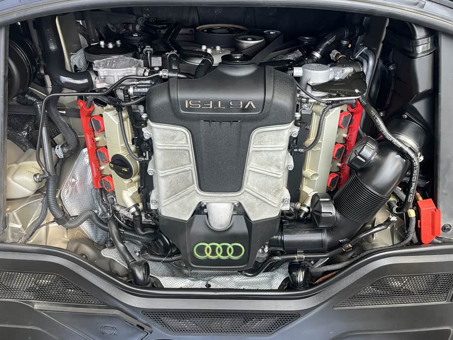 Audi A8 2014 car image #17