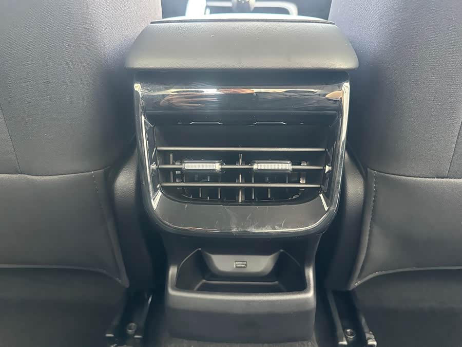 Roewe i5 2024 #17 Roewe i5 2024 car image #17