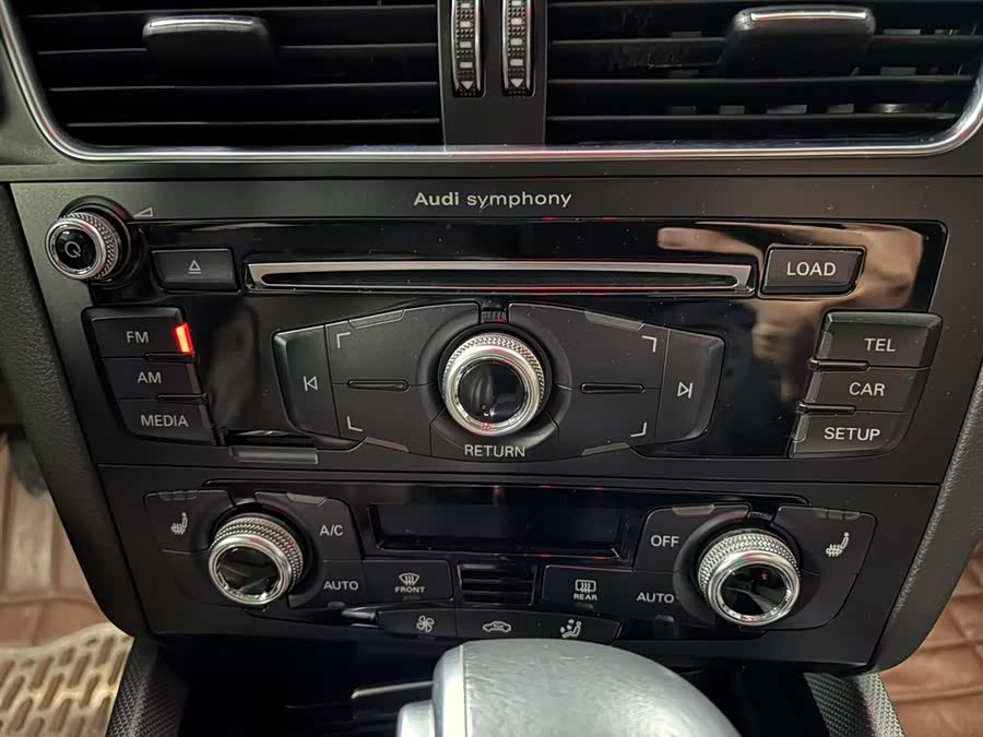 Audi Q5 2016 car image #17