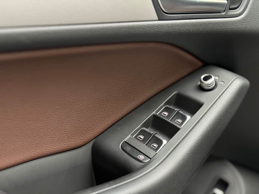 Audi Q5 2018 изображение автомобиля #17