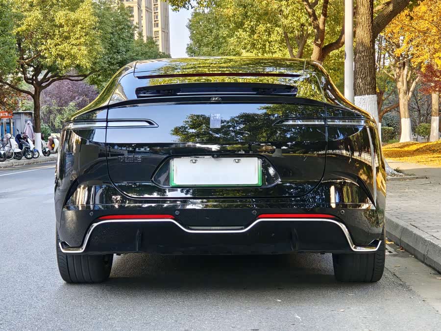 Avatr 12 2023 car image #17