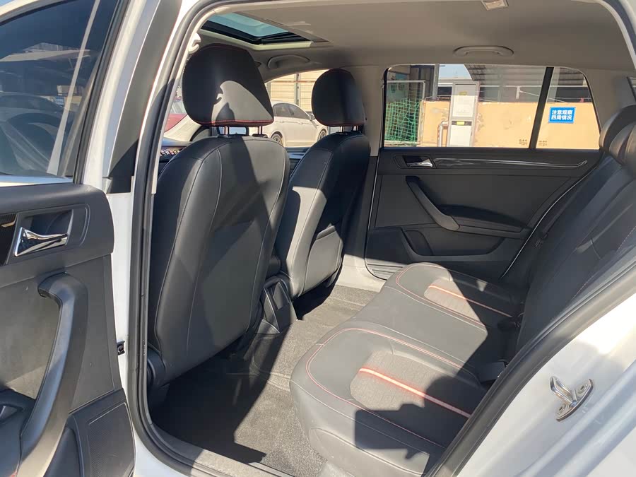 Skoda Rapid Spaceback 2020 immagine di auto #17