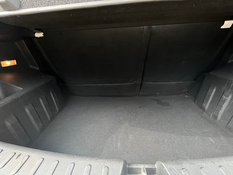 Vision X3 2018 car image #17