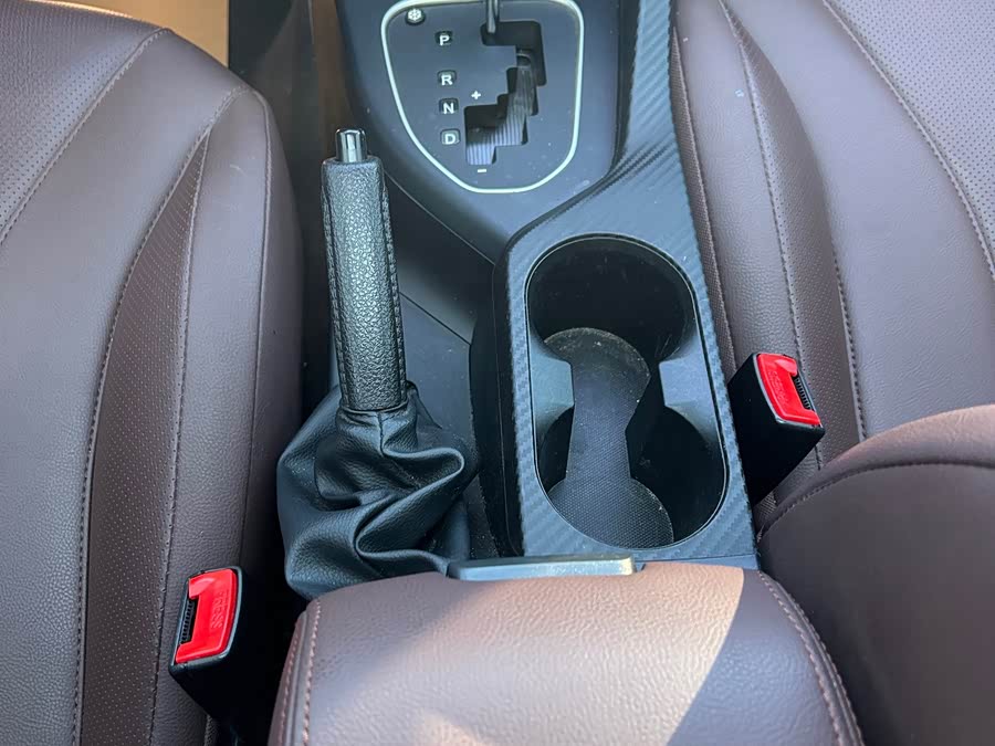 Soueast A5 Wing Dance 2020 #17 Soueast A5 Wing Dance 2020 car image #17