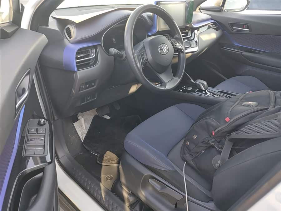 Toyota C-HR EV 2021 immagine di auto #17