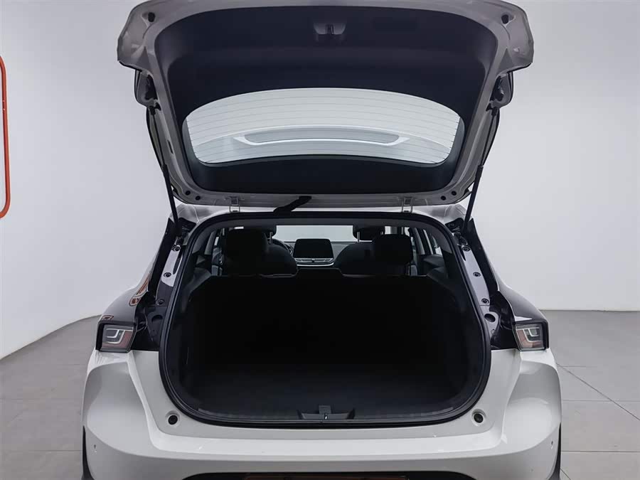 Chevrolet Charm 2022 car image #17