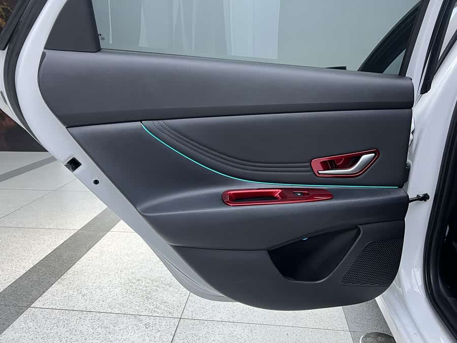 Hyundai Elantra 2022 car image #17