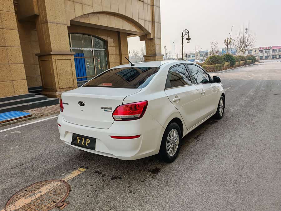 起亚 焕驰 2018 汽车图片 #17