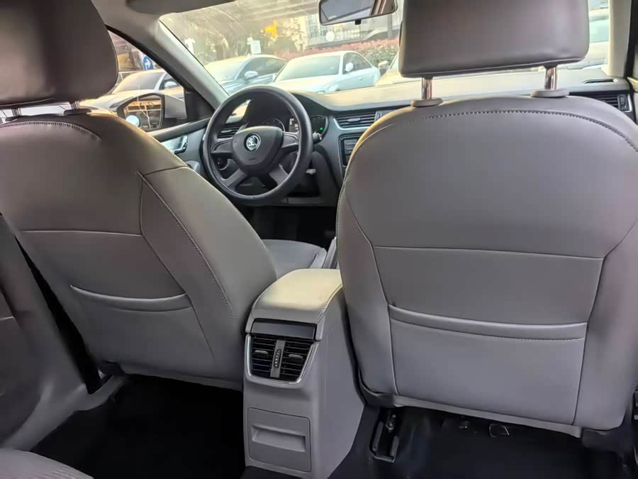 Skoda Octavia 2015 #17 Skoda Octavia 2015 car image #17