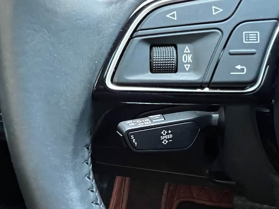 Audi Q2L 2021 car image #17