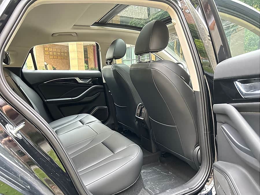 2023 car image #17