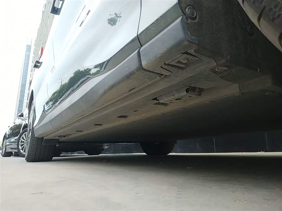 BYD Tang L 2025 immagine di auto #17