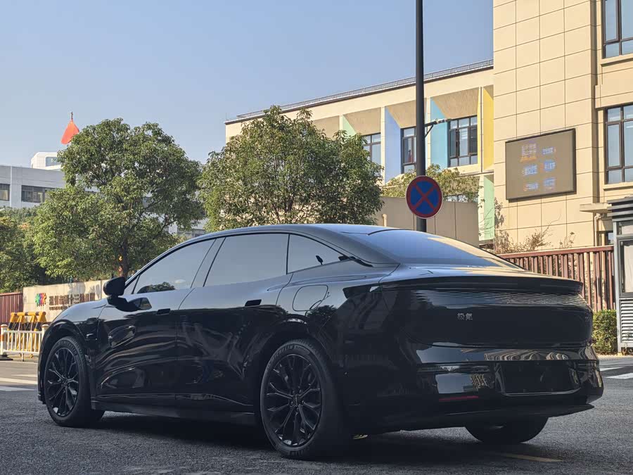 极氪 极氪007 2024 汽车图片 #17