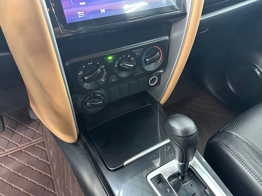 Toyota 2019 car image #17