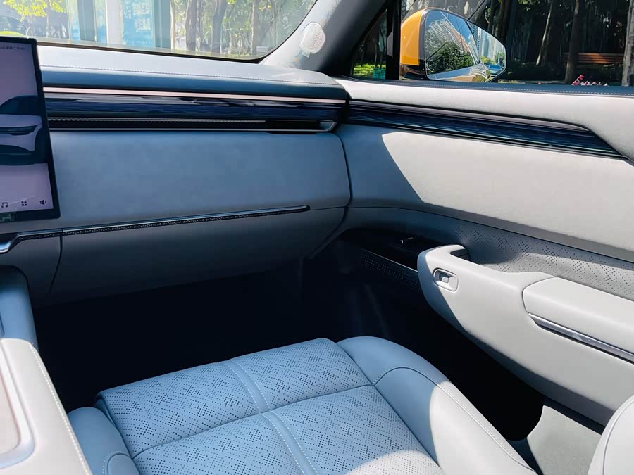 Zeekr 7X 2024 immagine di auto #17