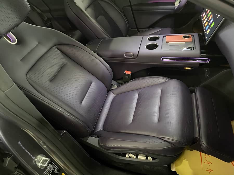 Avatr 07 2024 car image #17