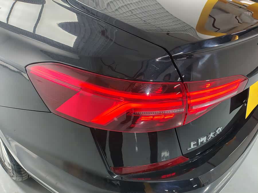 Volkswagen Passat 2019 car image #17