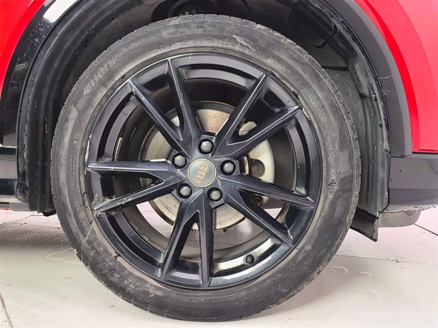 Audi Q2L 2018 car image #17