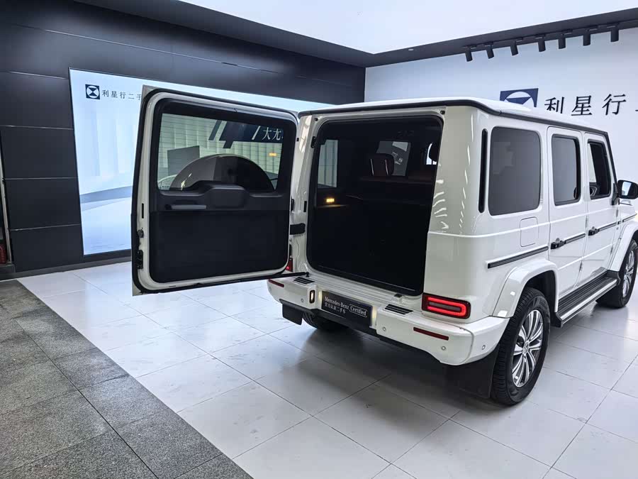 Mercedes-Benz G Class 2023 immagine di auto #17