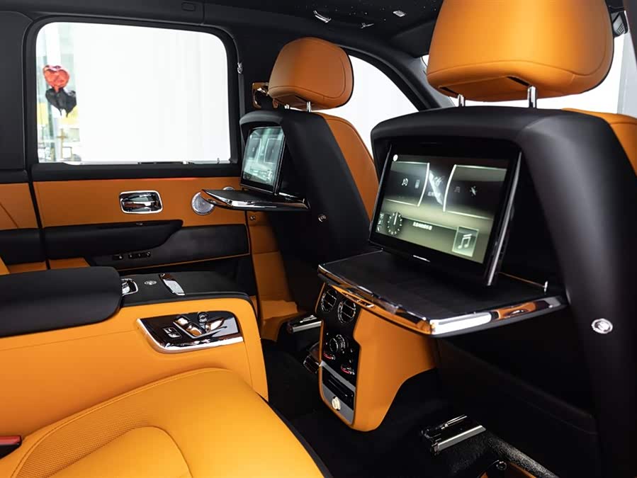 劳斯莱斯 库里南 2024 汽车图片 #17