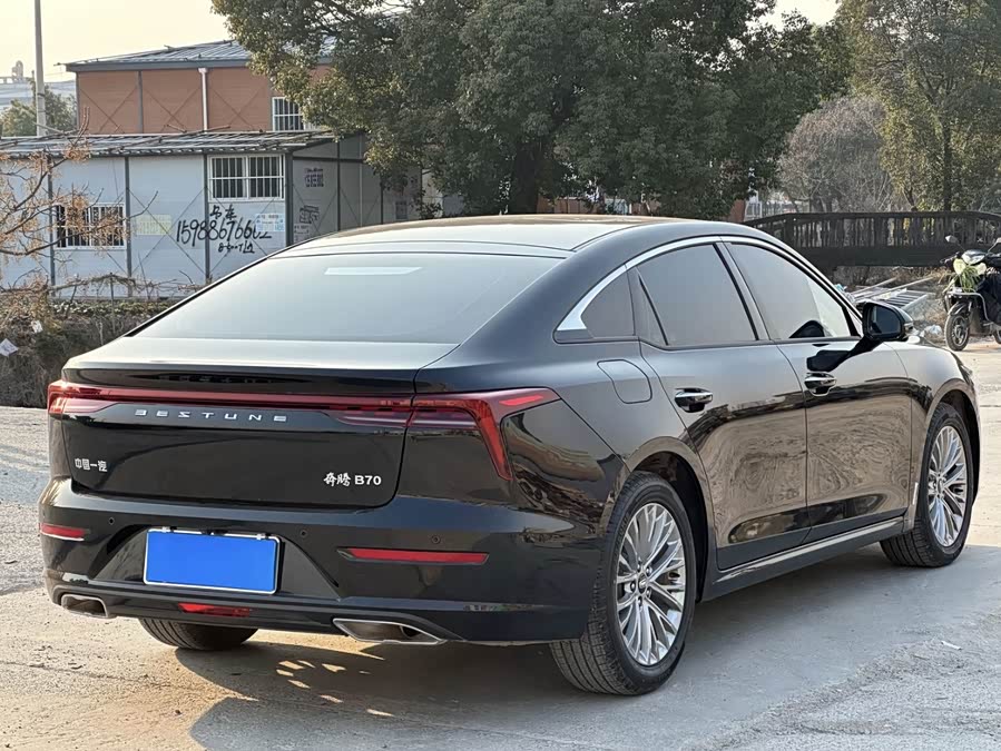 2021 car image #17