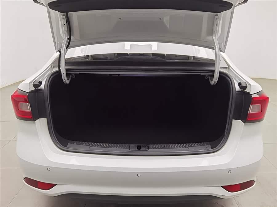 Roewe i5 2020 car image #17