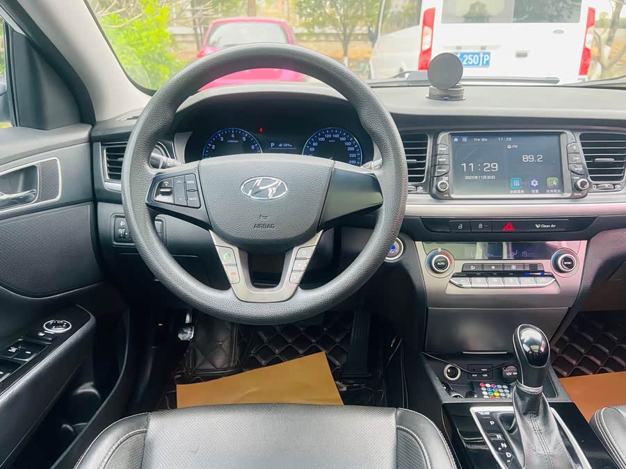 Hyundai Mistra 2017 car image #17