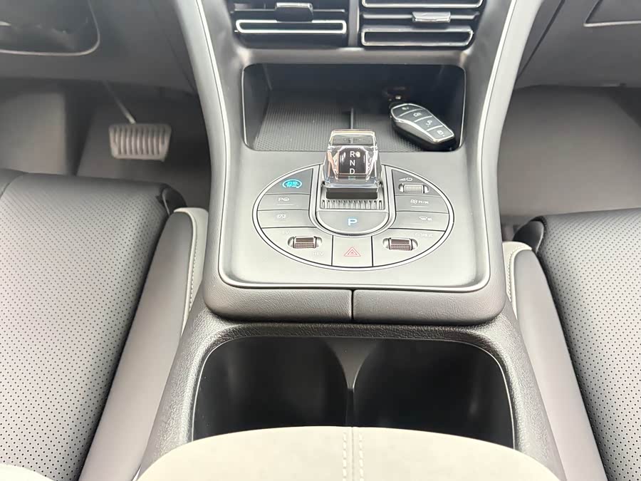 BYD Sea Lion 05 DM-i 2025 #17 BYD Sea Lion 05 DM-i 2025 car image #17