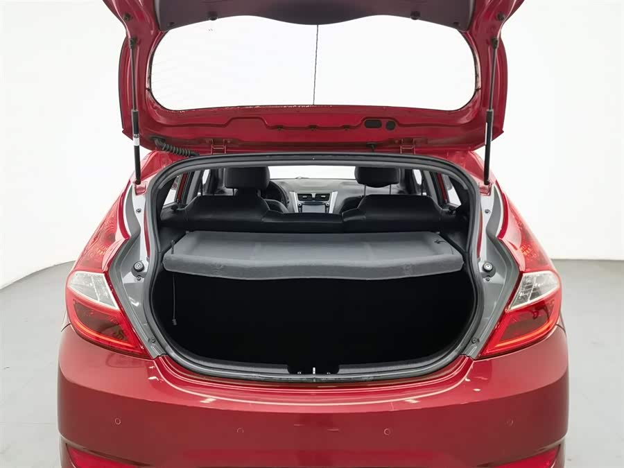 Mazda Reina Hatchback 2015 car image #17
