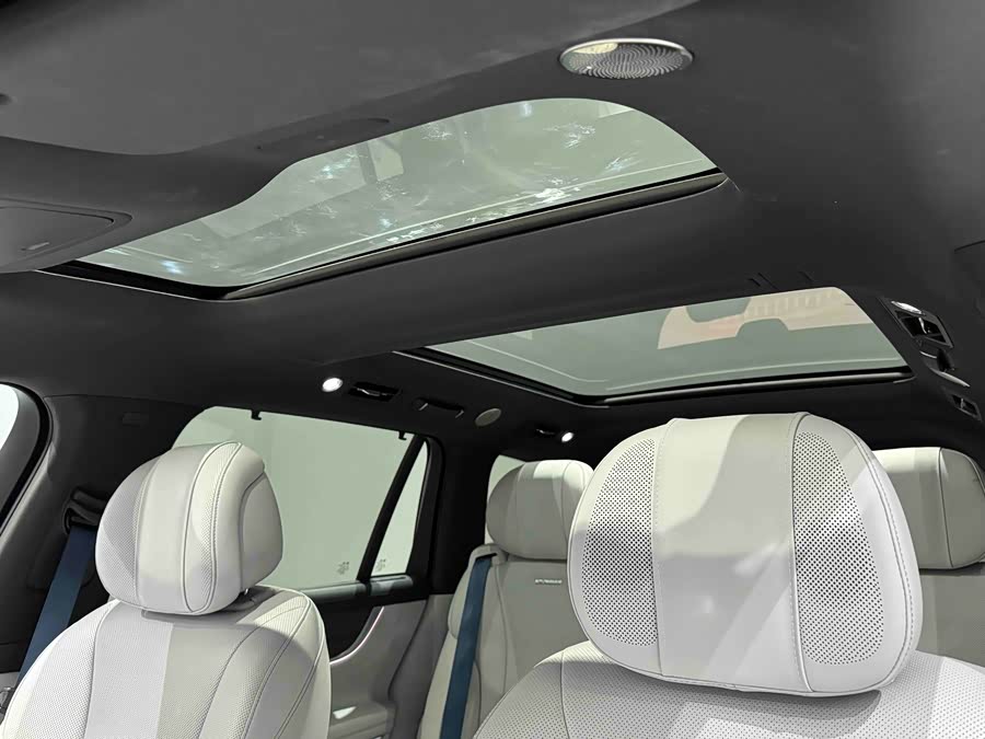 2025 car image #17