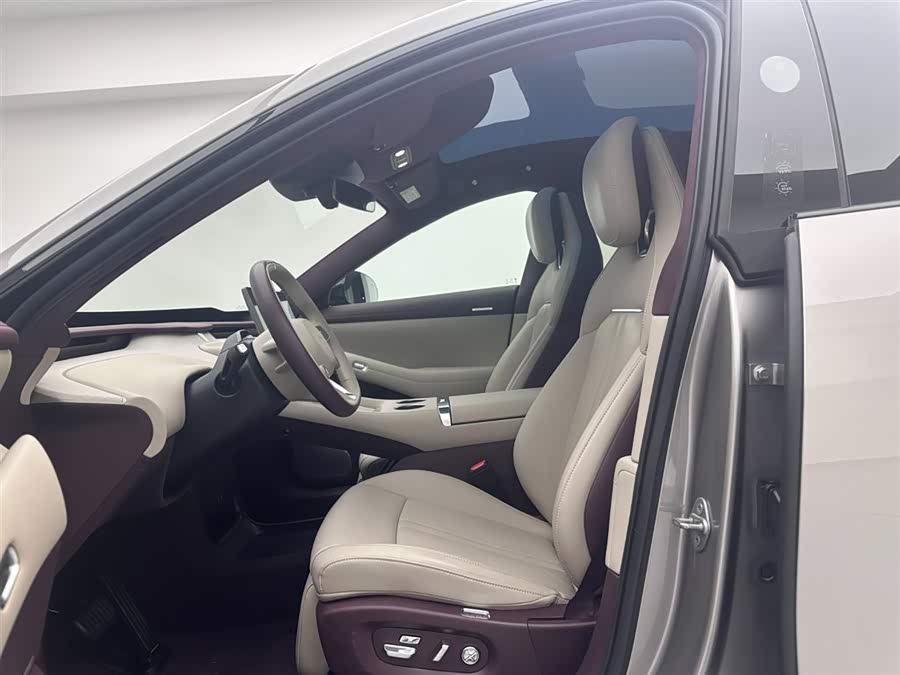 MI YU7 2025 car image #17