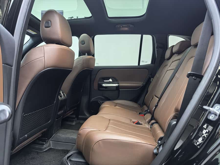 Mercedes-Benz GLB Class 2024 #17 Mercedes-Benz GLB Class 2024 car image #17