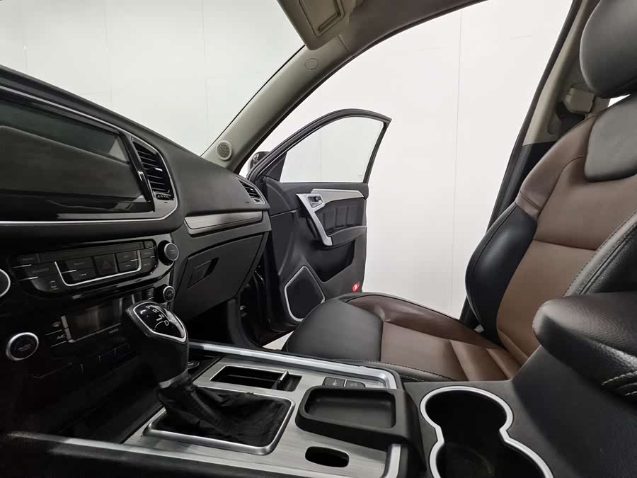 GEELY Vision X6 2017 immagine di auto #17
