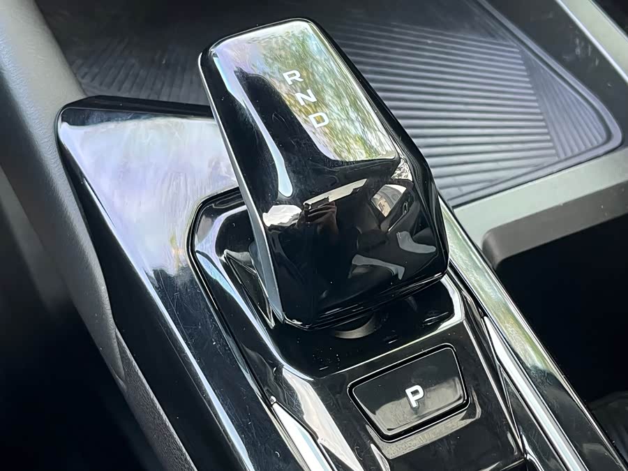 GEELY Coolray 2022 car image #17